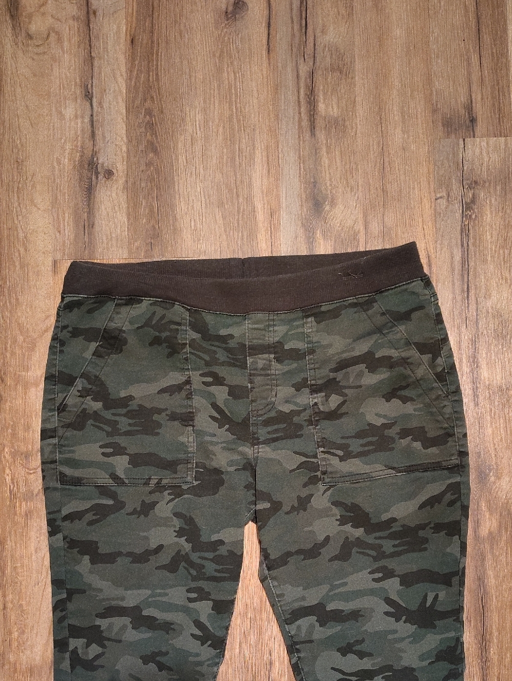 No Boundaries Olive & Black Camo Jeggings - Picture 2 of 10